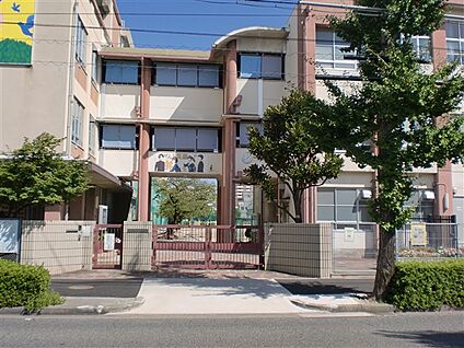 名古屋市立今池中学校 788m