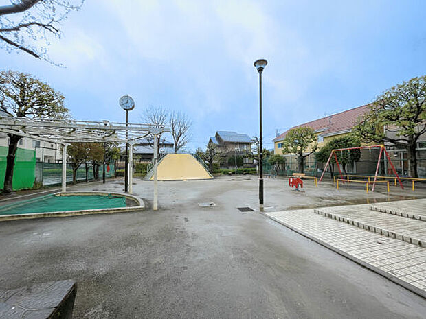 江戸川区立上小岩小学校（約281m）