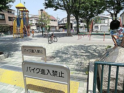 亀戸五丁目公園 114m