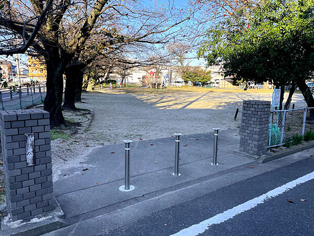 刈谷市立刈谷東中学校（約951m）