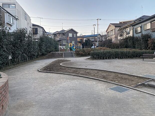 さくらづつみ児童遊園（約593m）