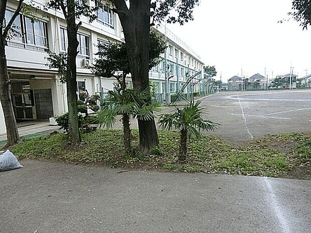 小平市立上水中学校（約686m）