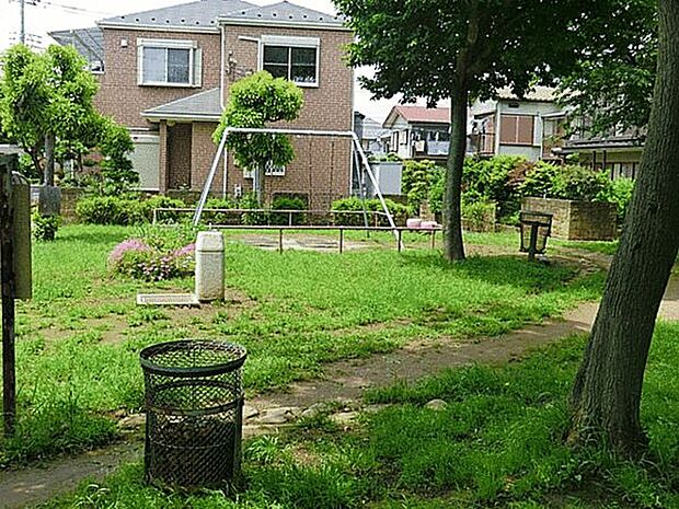 三井公園(約1,200m)