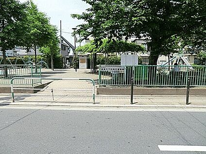 豊島七丁目南児童遊園 210m