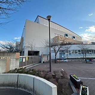浦安市立東野小学校 655m