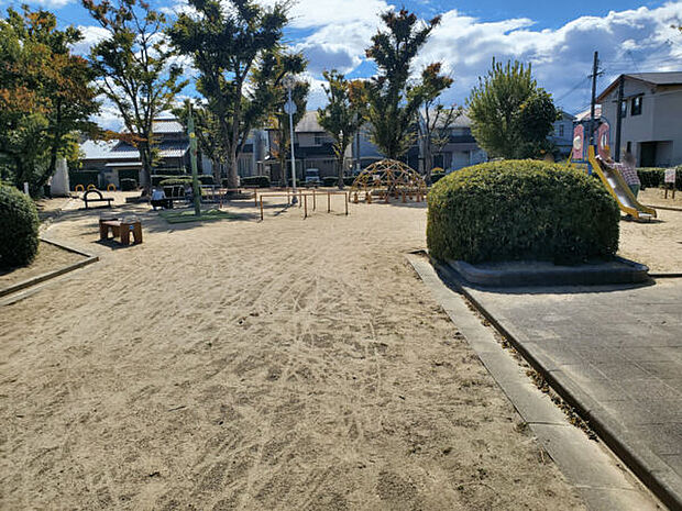 天王町公園(約1,250m)