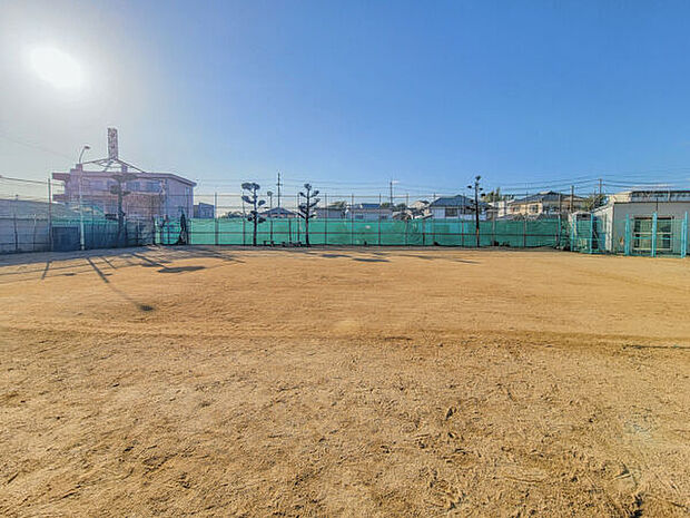 百舌鳥梅町第2公園(約95m)