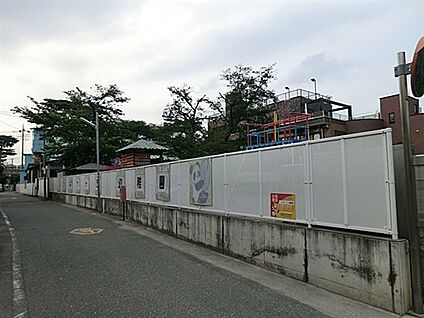 ひばりヶ丘幼稚園 822m