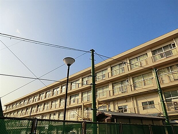 横浜市立相武山小学校（約698m）