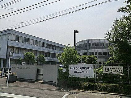 さいたま市立大宮八幡中学校 396m