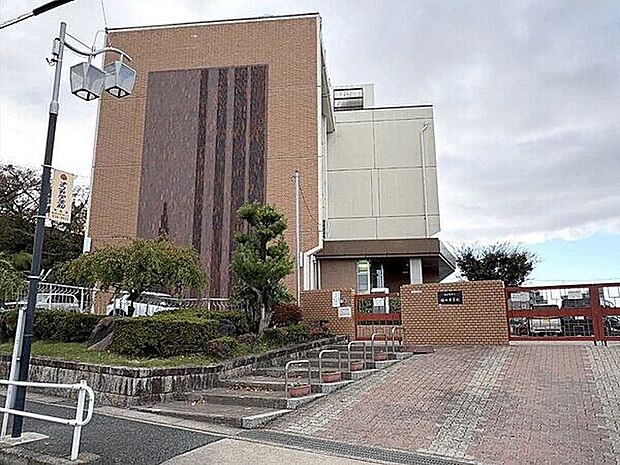 名古屋市立植田中学校（約1,315m）