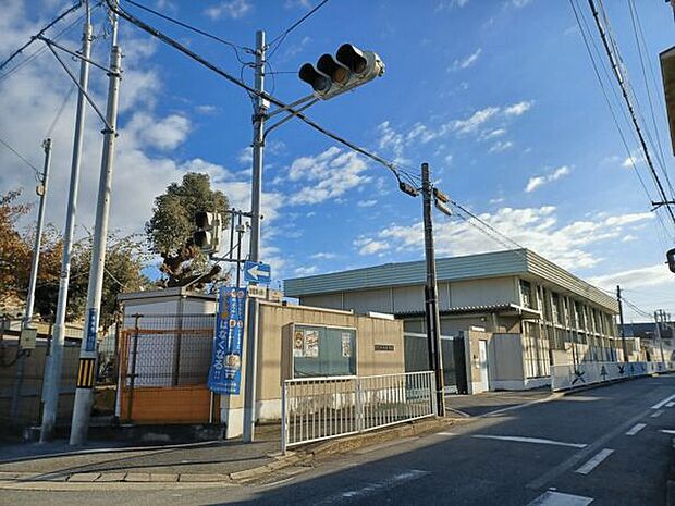 東大阪市立高井田東小学校(約346m)
