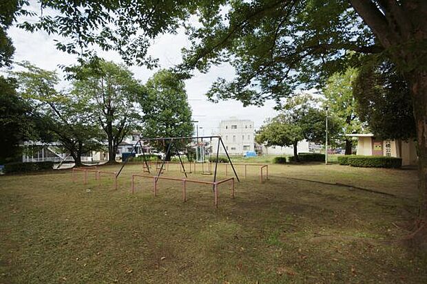 穴橋公園(約263m)