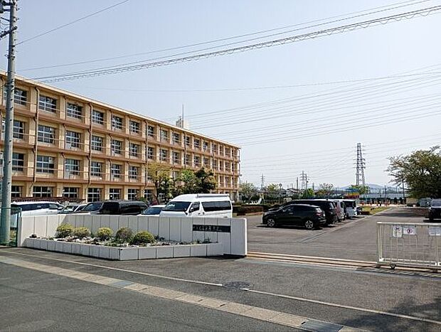 春日井市立篠原小学校(約628m)