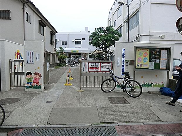 本木東保育園(約868m)