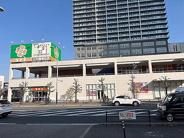 ライフ久宝寺駅前店(約1,353m)