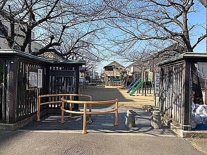 久宝寺第２公園 303m