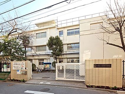 川崎市立上丸子小学校 571m