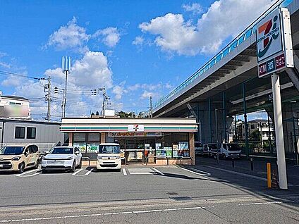 セブン-イレブン 横浜東川島町店 514m