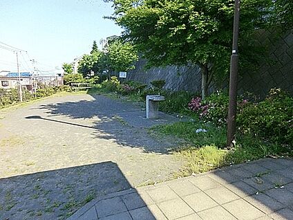 蒔田見晴らし公園 847m