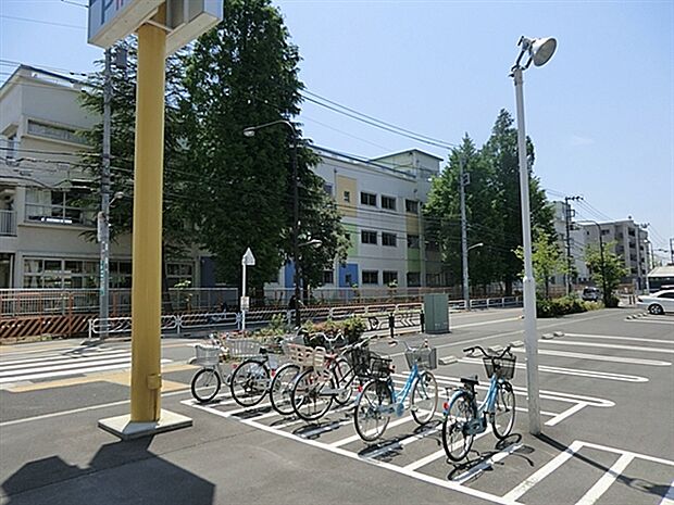 江戸川区立下鎌田小学校(約343m)