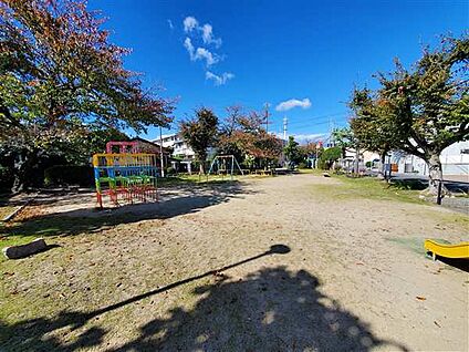 藤の里町かんな公園 318m