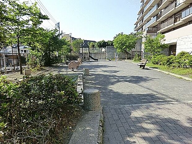 谷戸田第二公園(約1,294m)