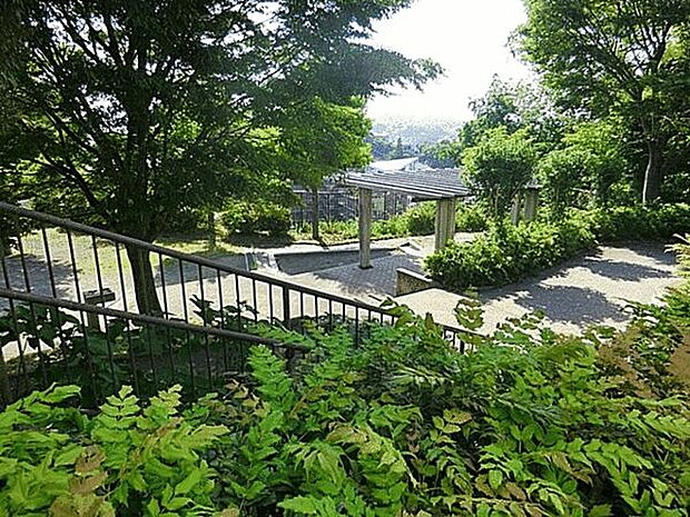 蒔田谷戸田上第二公園(約1,496m)