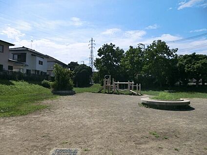 西久保広町公園 1377m