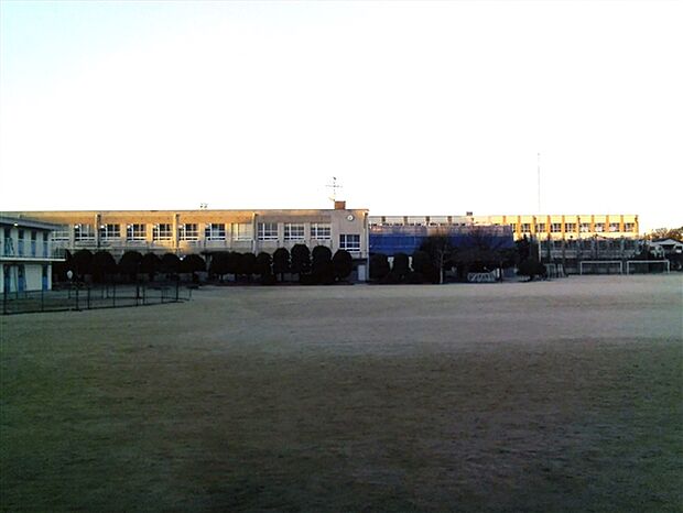 名古屋市立守山東中学校(約1,001m)