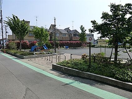 生田二丁目公園 811m