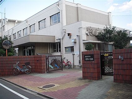 名古屋市立栄生小学校 479m