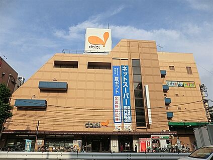 ダイエー西台店 916m