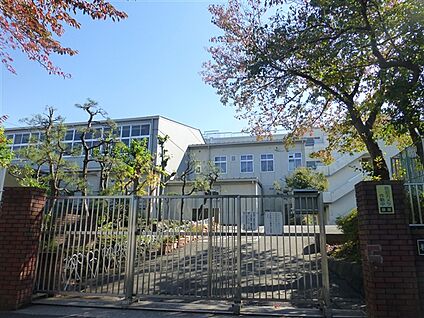 中里学童クラブ 387m
