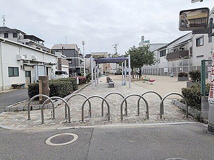 栄町北児童遊園 807m