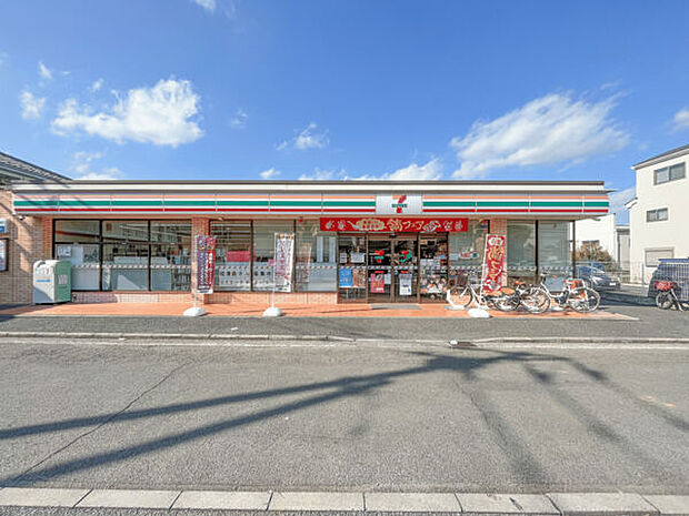 セブンイレブン 横浜新吉田東3丁目店(約406m)