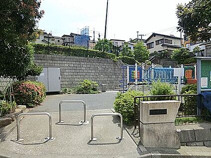 中尾町第三公園 648m