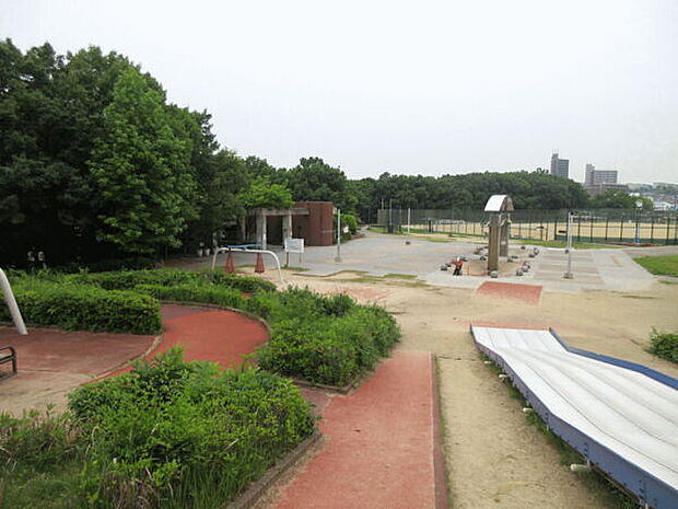 小幡緑地(西園)（約1,050m）