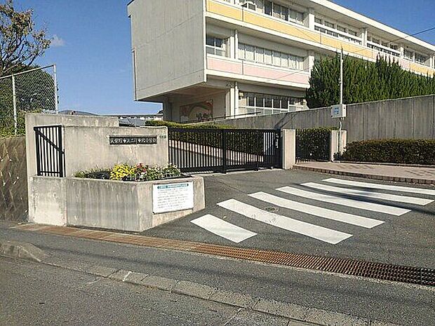 筑紫野市立二日市北小学校（約626m）