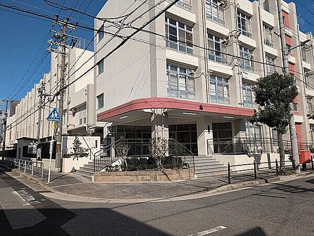大阪市立都島中学校(約673m)