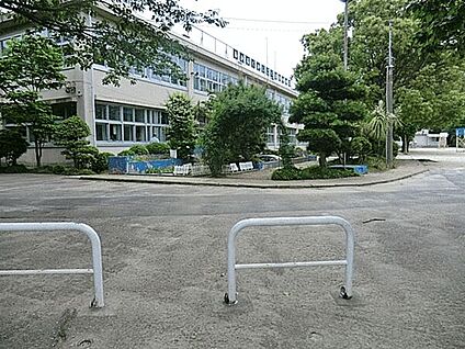 鎌ケ谷市立北部小学校 2078m