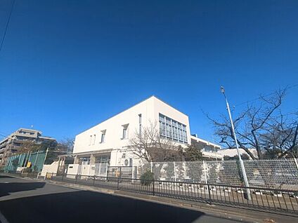 浦安市立富岡幼稚園 903m