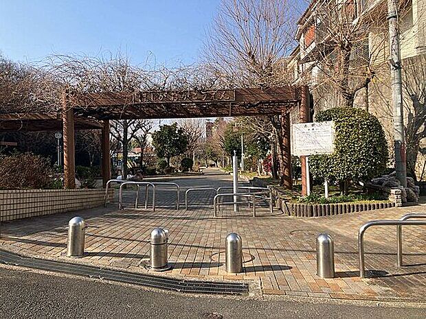 星ヶ丘公園(約1,052m)