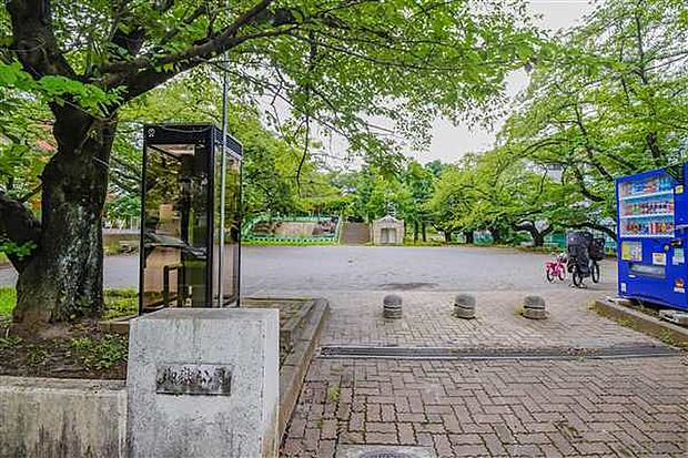 御嶽公園(約509m)