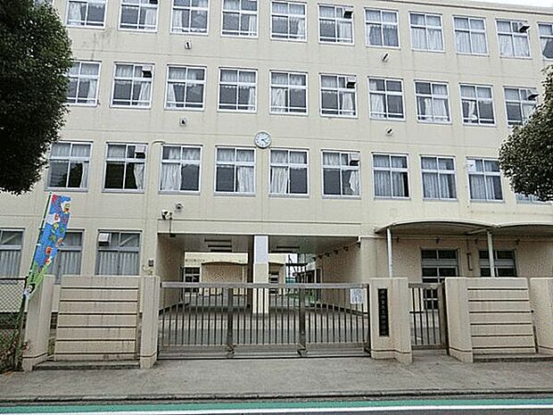 横浜市立上郷中学校(約914m)