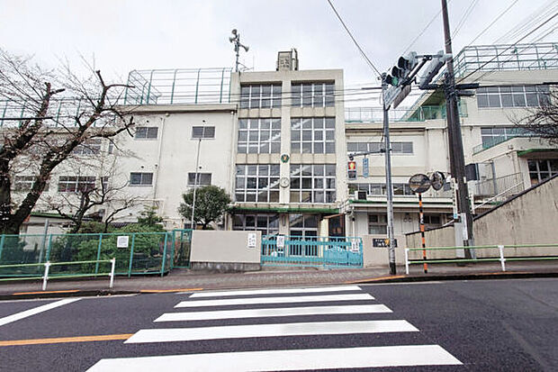 大田区立池雪小学校(約398m)