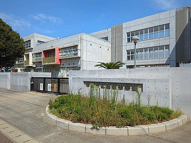 千葉市立花園中学校(約244m)