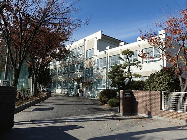 名古屋市立志賀中学校(約1,052m)