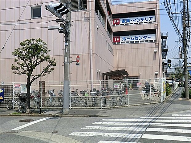 島忠ホームセンター大谷田店（約1,365m）