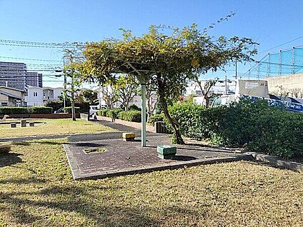 諸口北住宅公園 1190m
